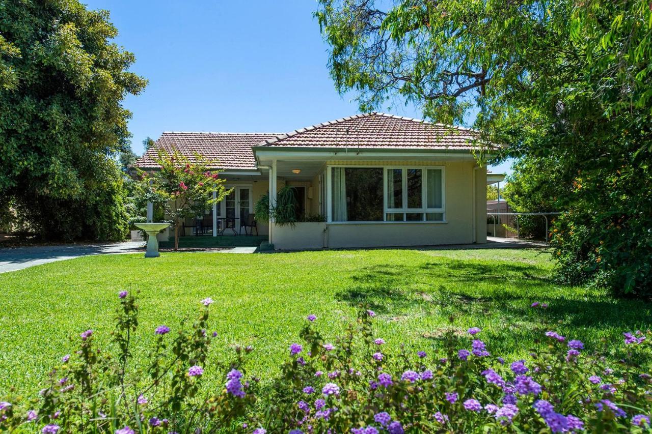 Busselton River Cottage With Wifi Exterior photo